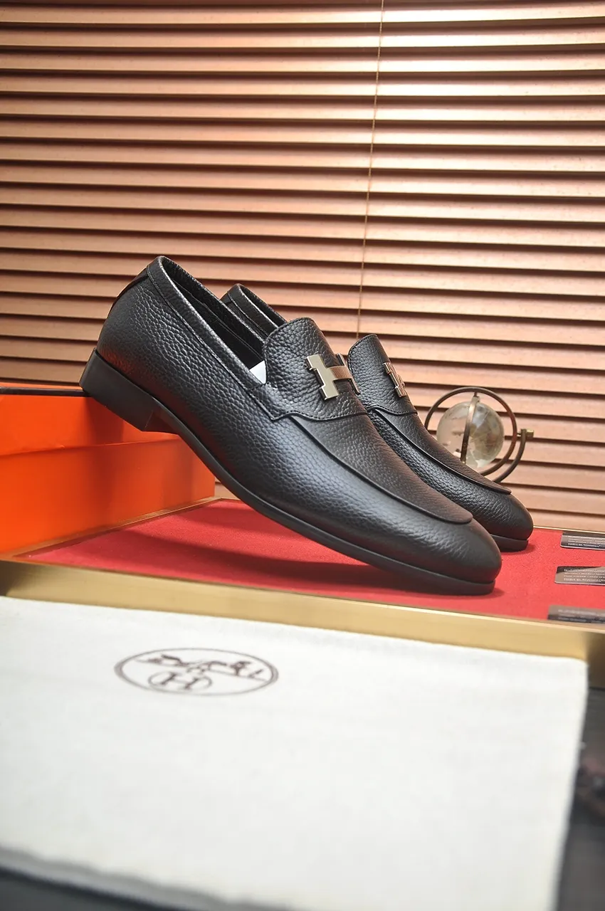 Men's shoes 💰500💶[HERMES] (cowhide lining)🍀Italian top luxury🍀He does not pursue novel styles and gorgeous colors, but attracts the favor of successful men with his flawless, elegant and classic style! This very, very comfortable, simple and stable style makes it easy to match any style! The pattern is absolutely 1:1 refined from the original case, and we strive for excellence in materials, imported cowhide + cowhide lining💪💪💪extraordinary texture👍! .Black brown code number: 38 to 45 (45 customized)